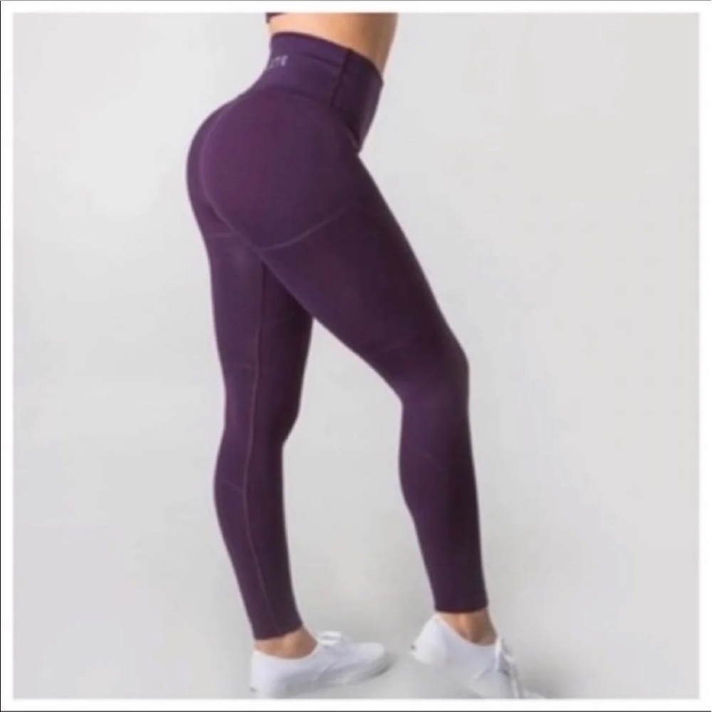 Alphalete Revival Leggings in Purple